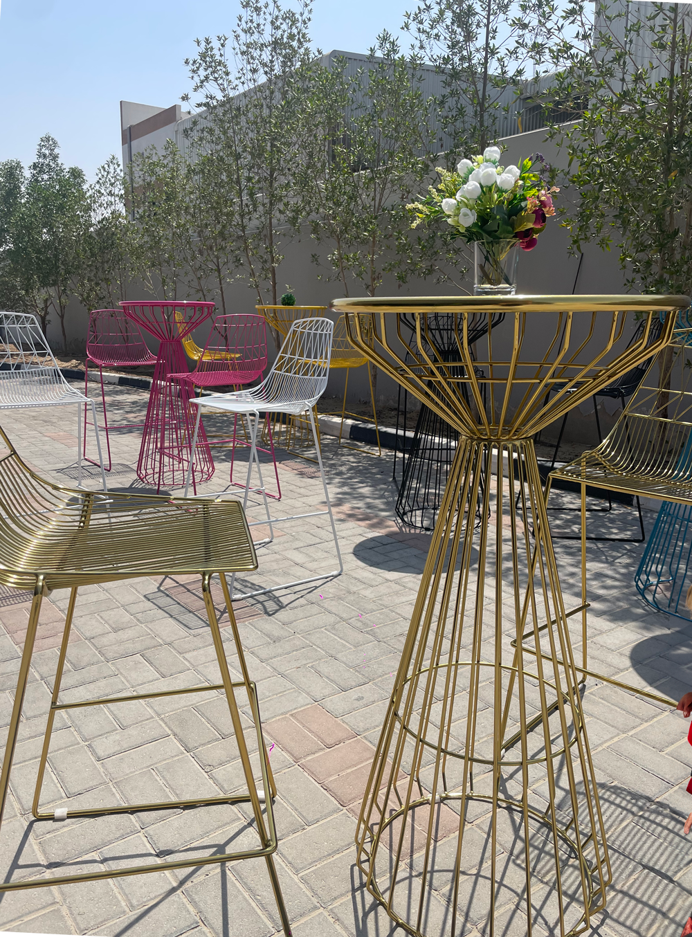 Cocktail Table & Chairs