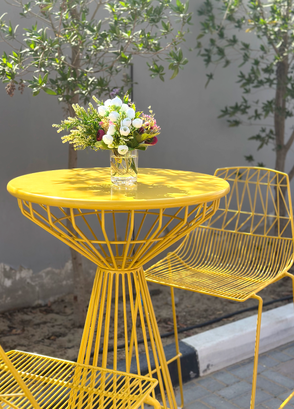 Cocktail Table & Chairs